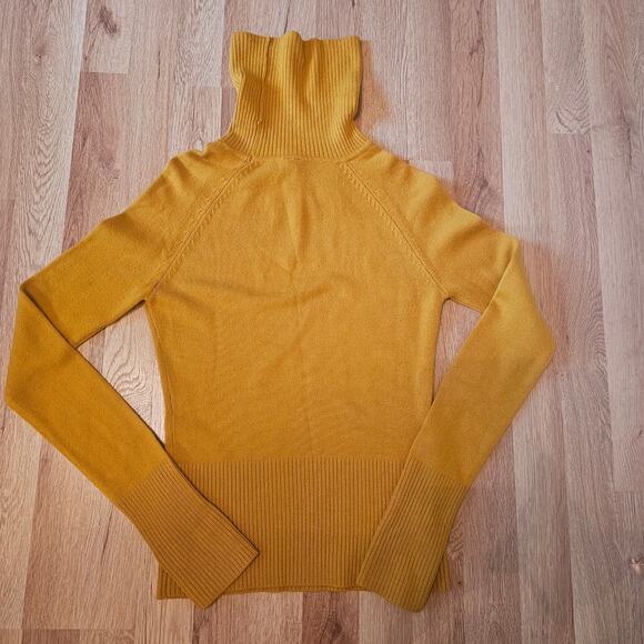 Mustard Yellow knit turtleneck sweater - Picture 1 of 6